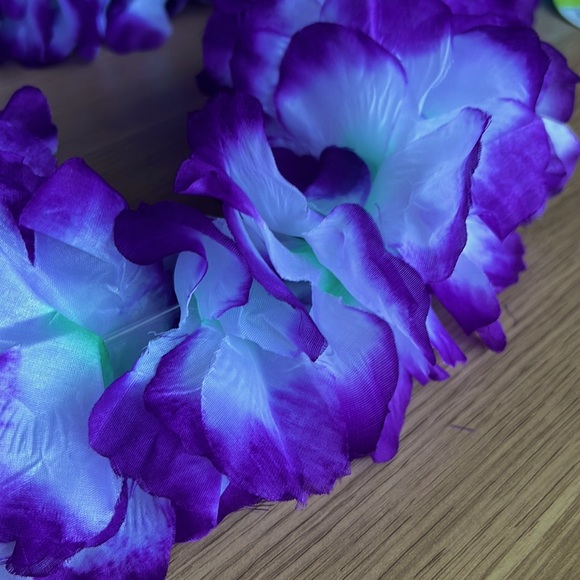 Flower Lei - Picture 3 of 3